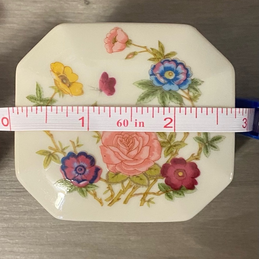 Vintage Takahashi East Wind ceramic trinket box - Excellent Condition - Picture 6 of 7
